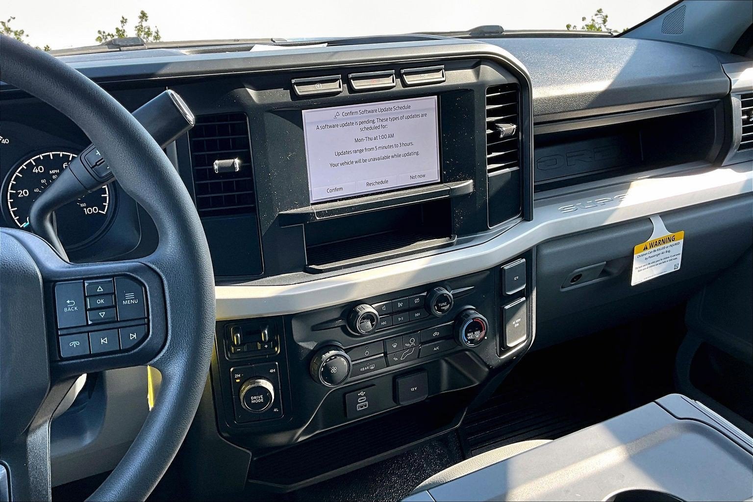 2024 Ford F-450 4x4 The ultimate mobile workshop – ready when you are