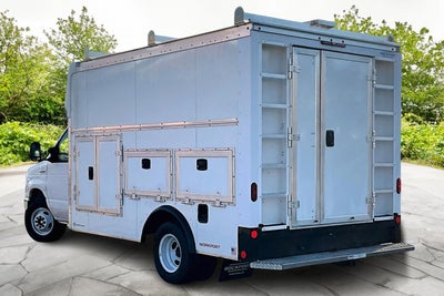 2026 Ford E-Series Cutaway E-350 SRW