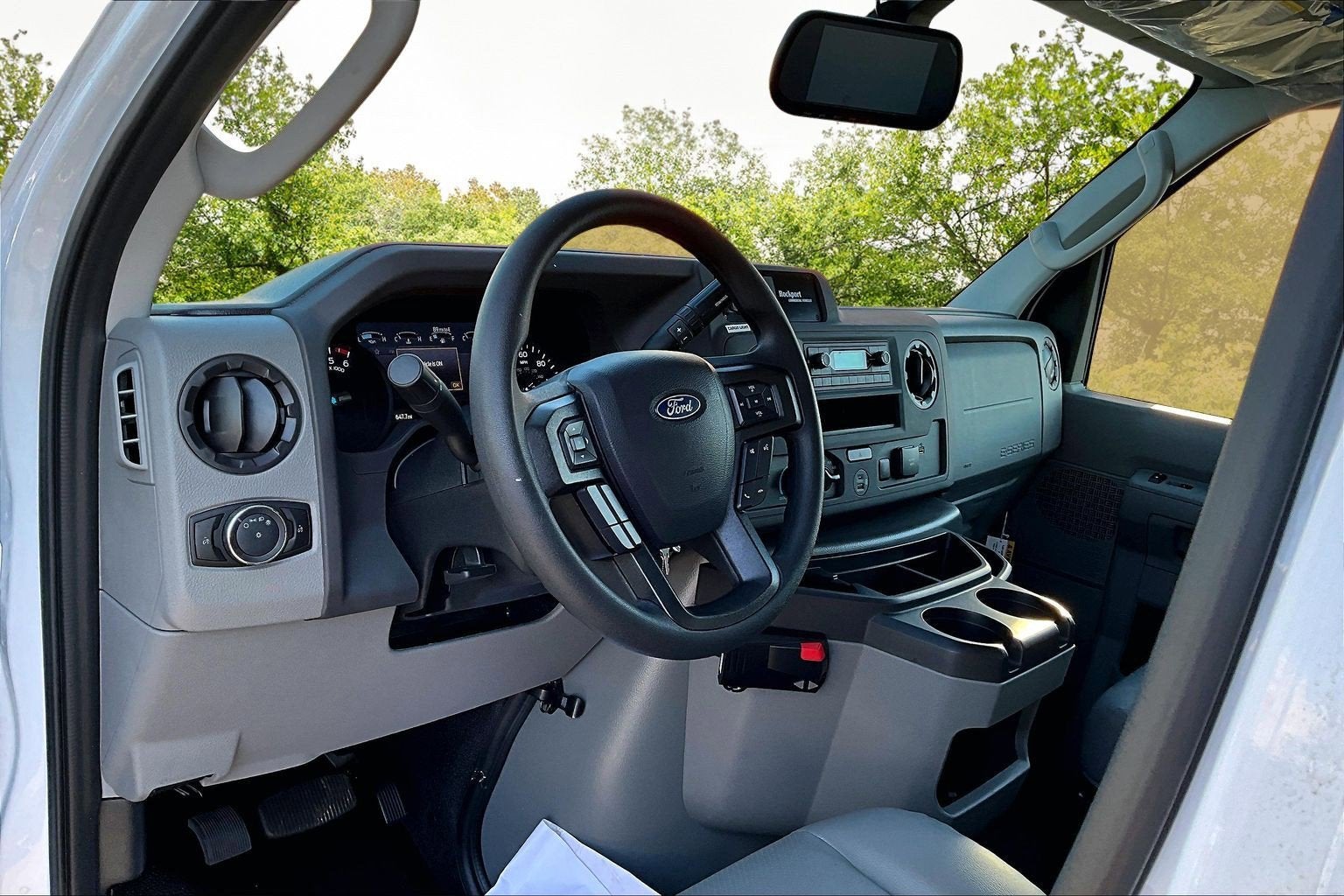 2026 Ford E-Series Cutaway E-350 SRW 138" WB