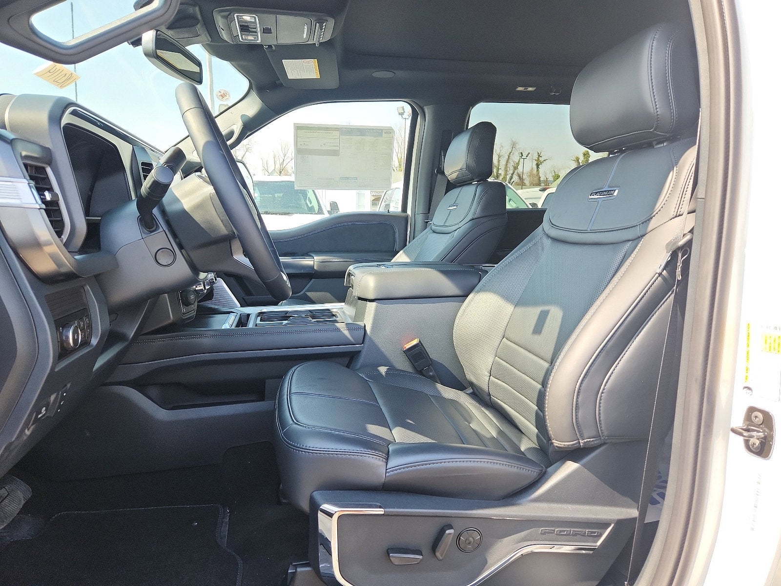 2025 Ford Super Duty F-250 SRW Platinum