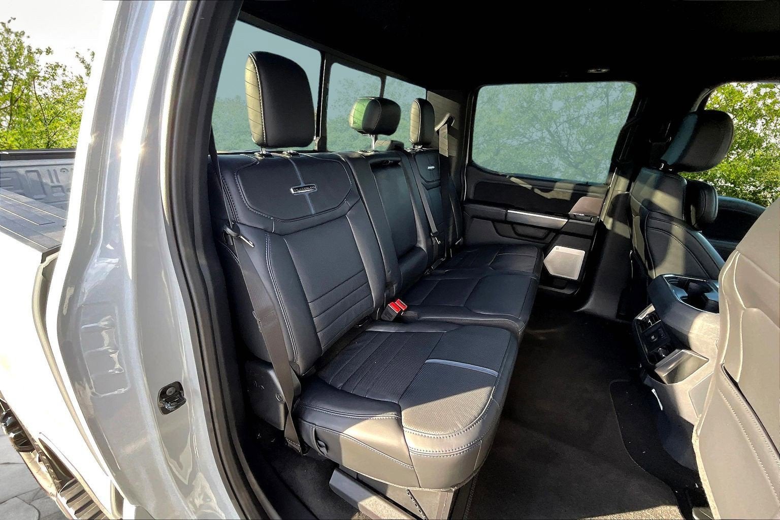 2026 Ford Super Duty F-350 SRW Platinum