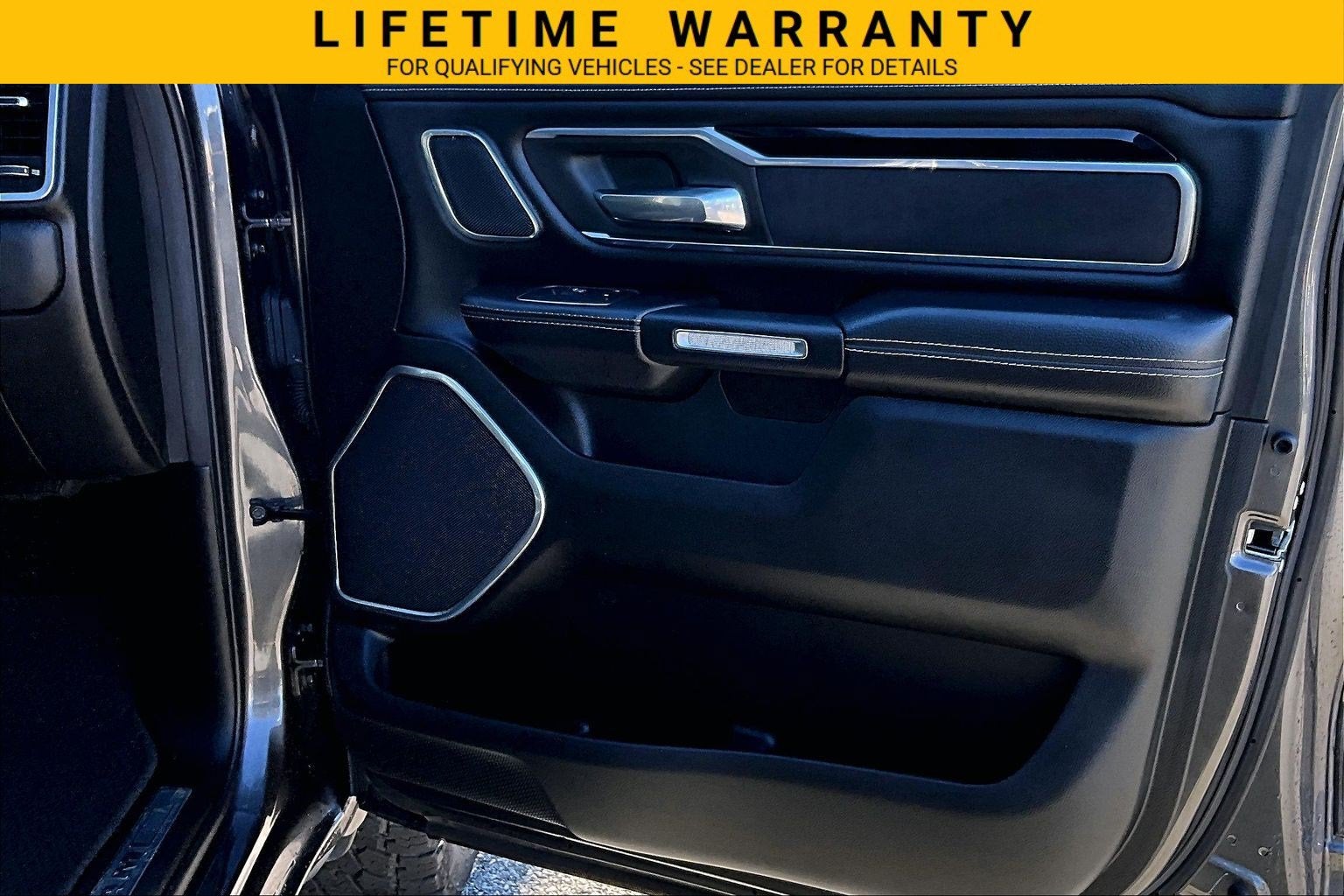 2021 RAM 1500 Laramie Crew Cab 4x4 5'7" Box