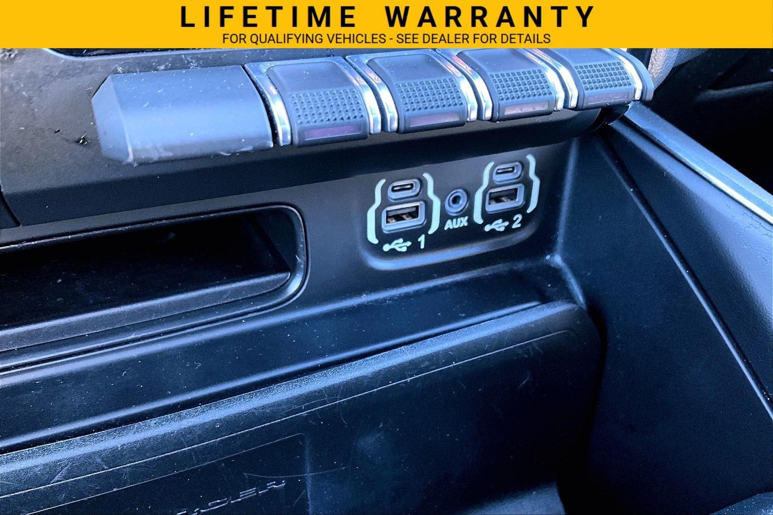 2021 RAM 1500 Laramie Crew Cab 4x4 5'7" Box