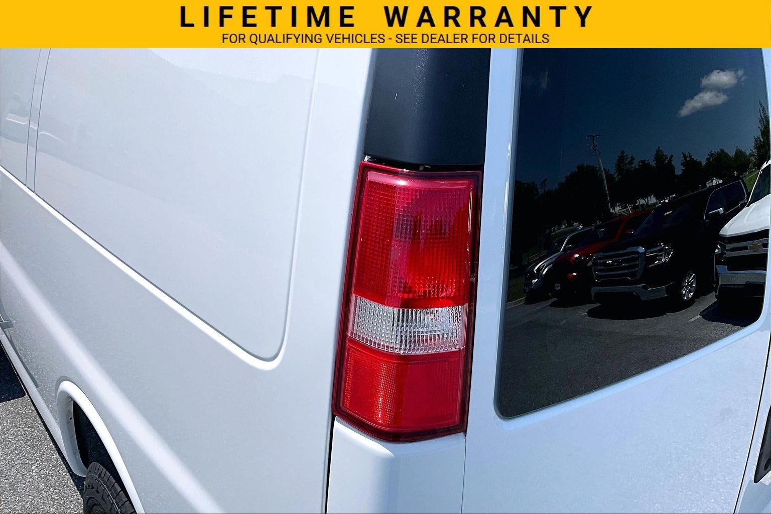 2022 Chevrolet Express Cargo 2500 RWD 2500 Regular Wheelbase WT