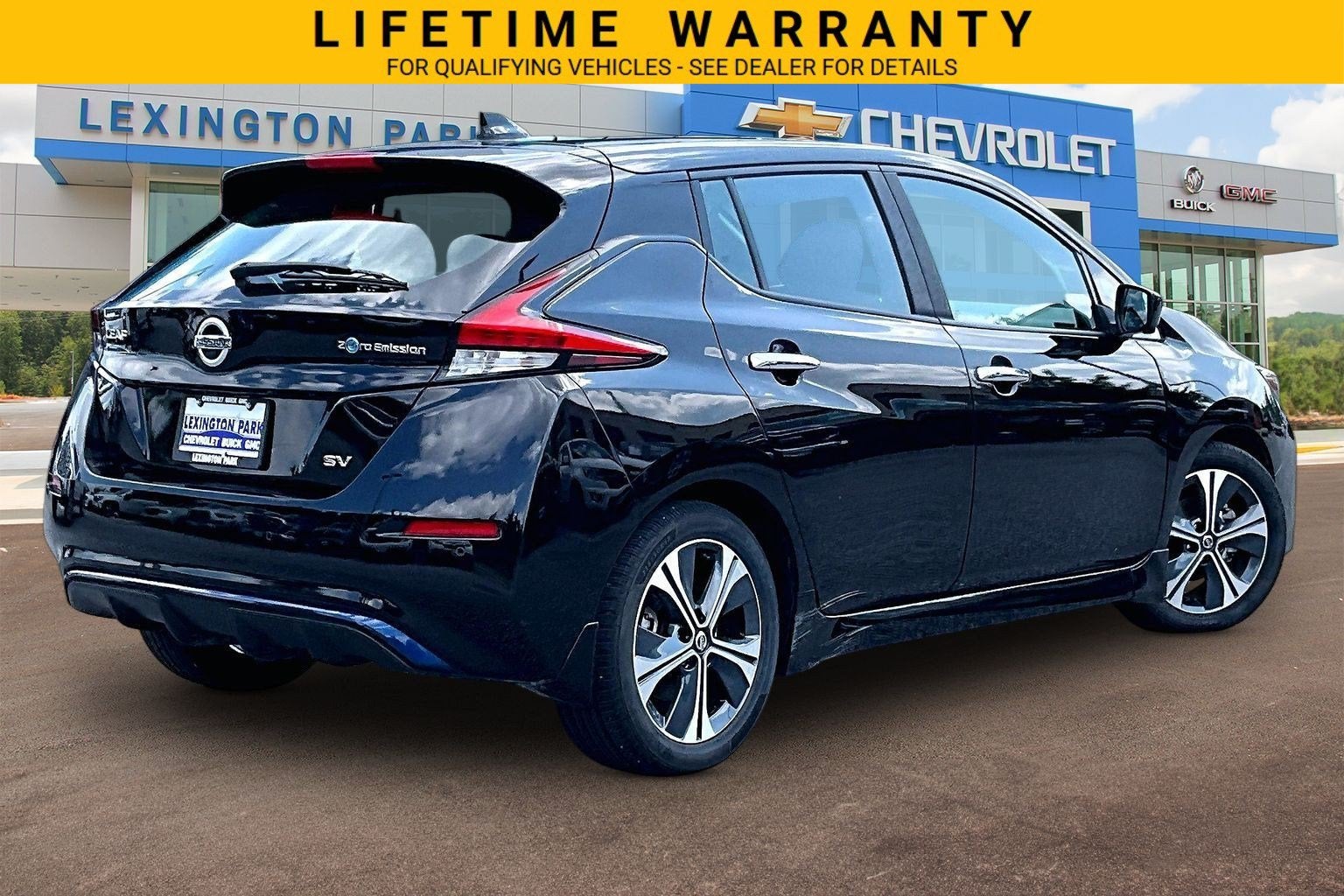 2022 Nissan LEAF SV 40 kWh