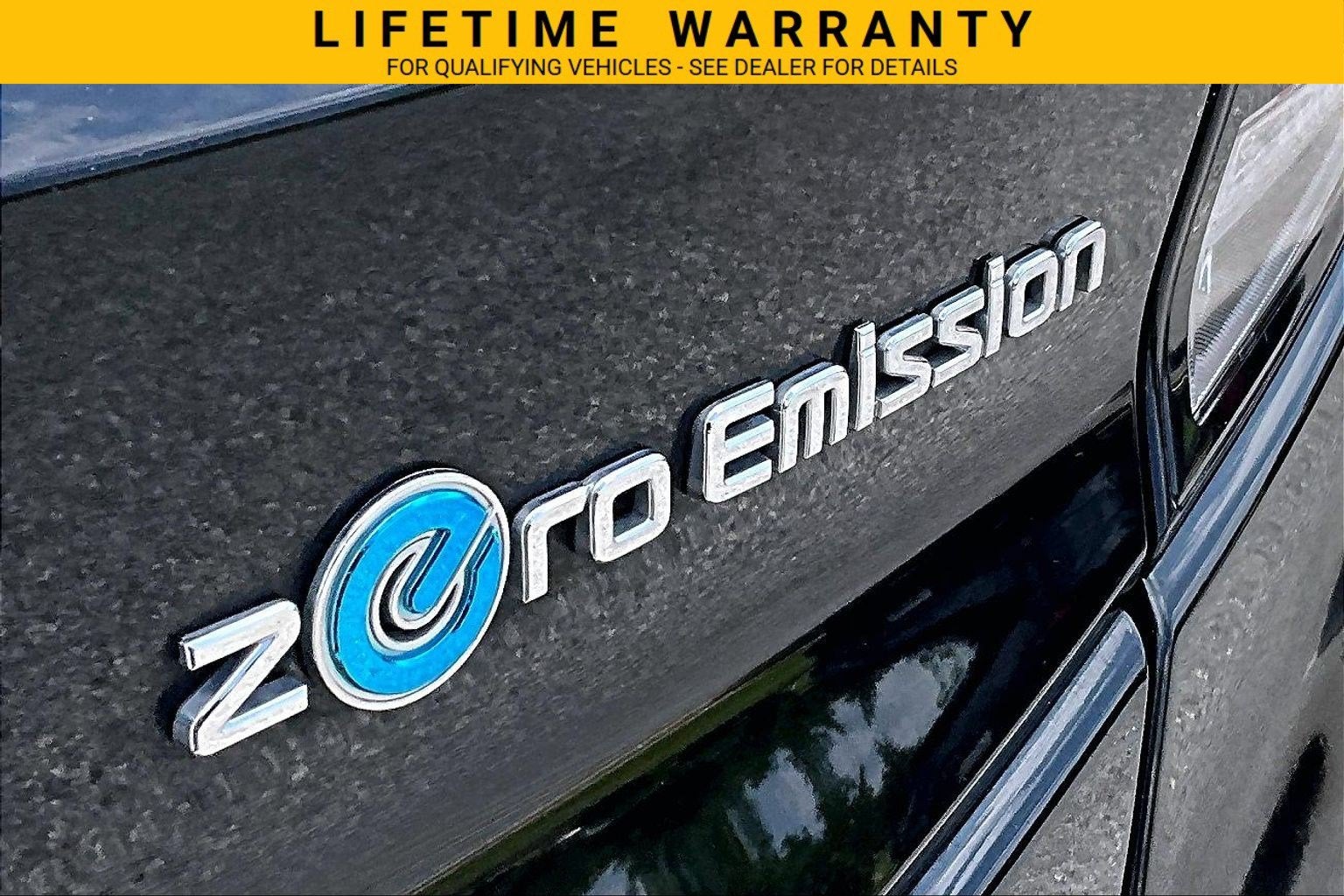 2022 Nissan LEAF SV 40 kWh