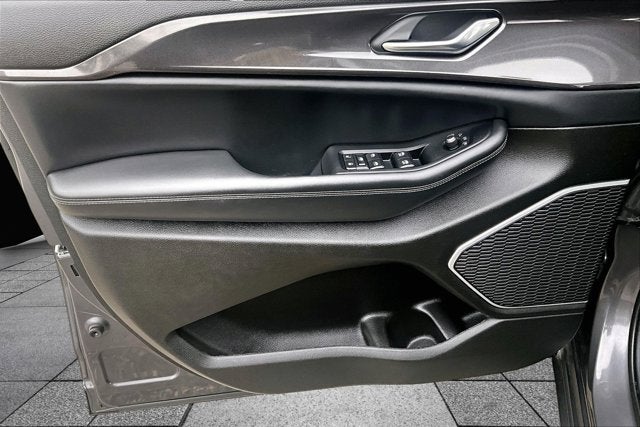 2022 Jeep Grand Cherokee L Laredo