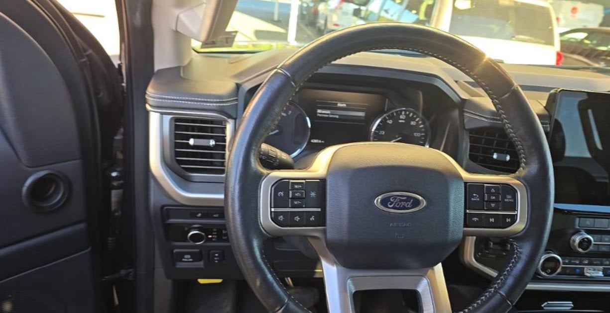 2024 Ford Expedition XLT HIGH PACKAGE