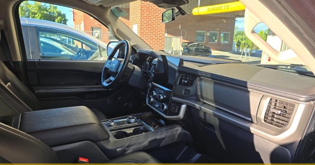 2024 Ford Expedition XLT HIGH PACKAGE