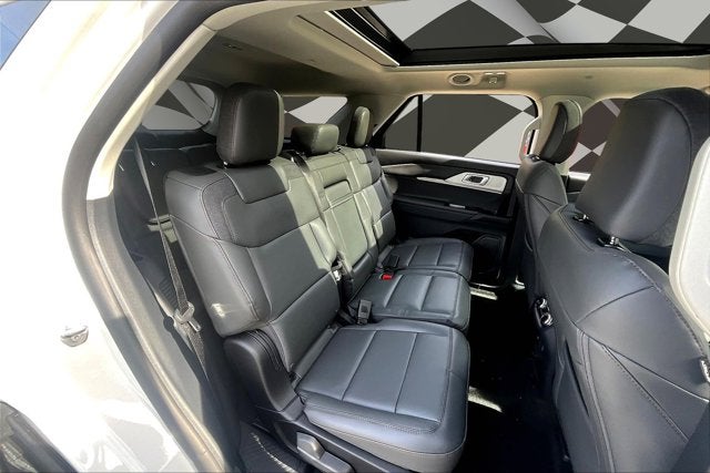 2026 Ford Explorer Active w/200A Pkg