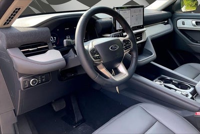 2026 Ford Explorer Active w/200A Pkg
