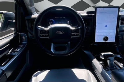 2025 Ford F-150 Lightning Flash