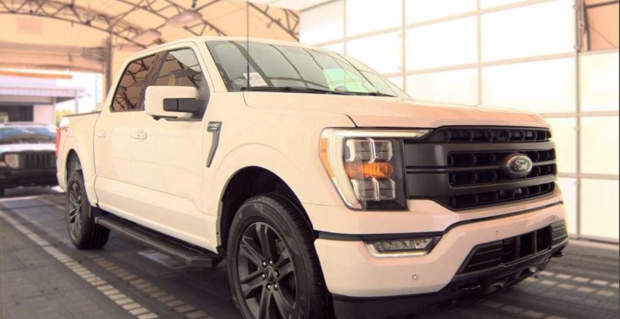 2023 Ford F-150 LARIAT SPORT