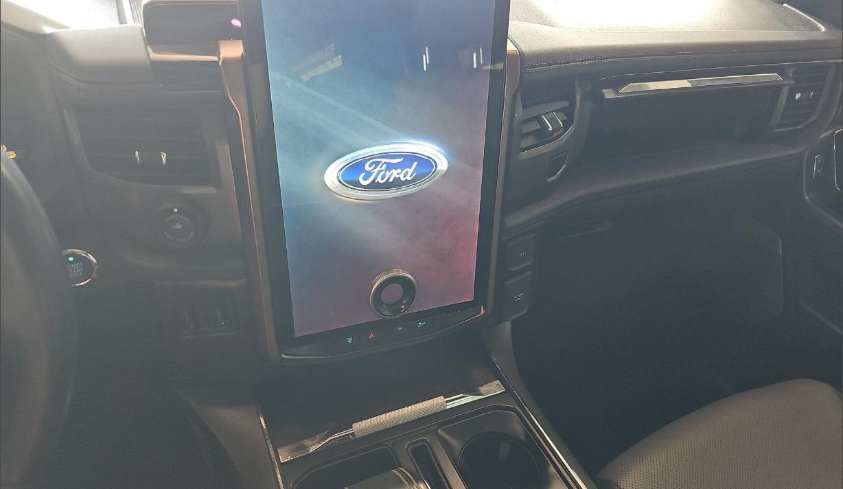 2023 Ford F-150 Lightning LARIAT
