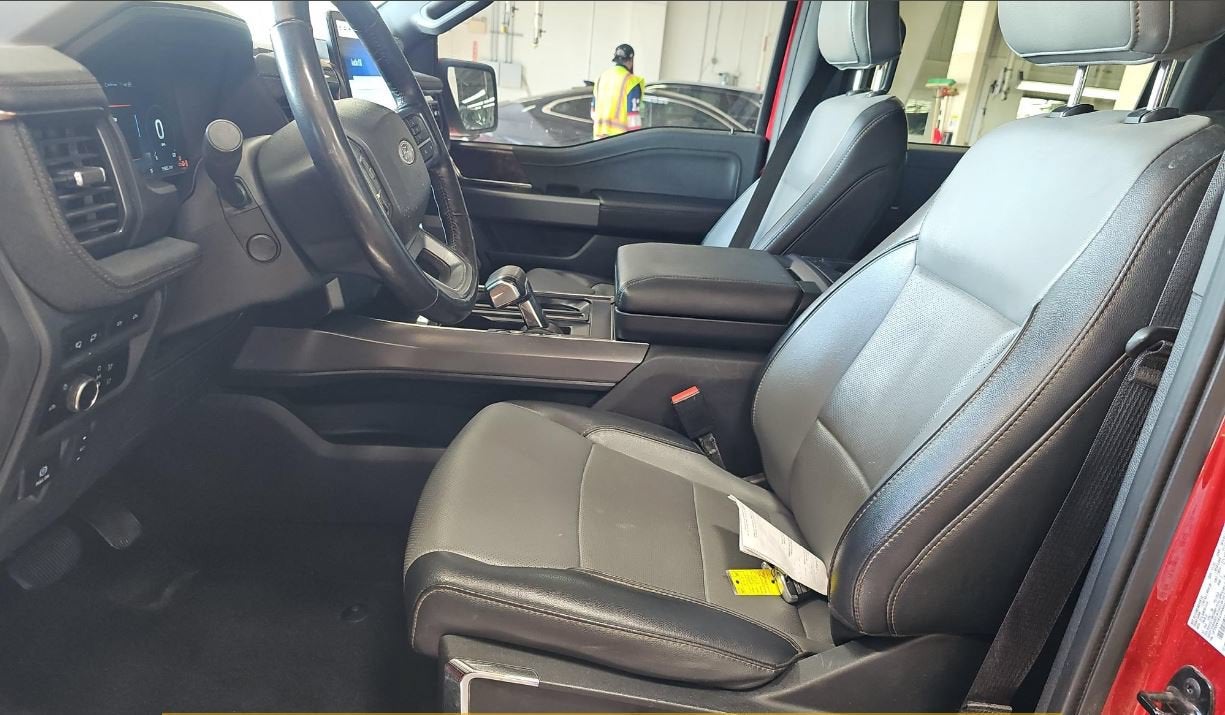 2023 Ford F-150 Lightning LARIAT