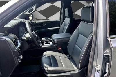 2025 GMC Yukon Elevation