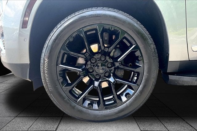 2025 GMC Yukon Elevation