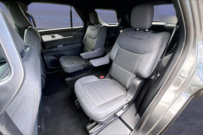 2027 Ford Explorer Active w/200A Pkg