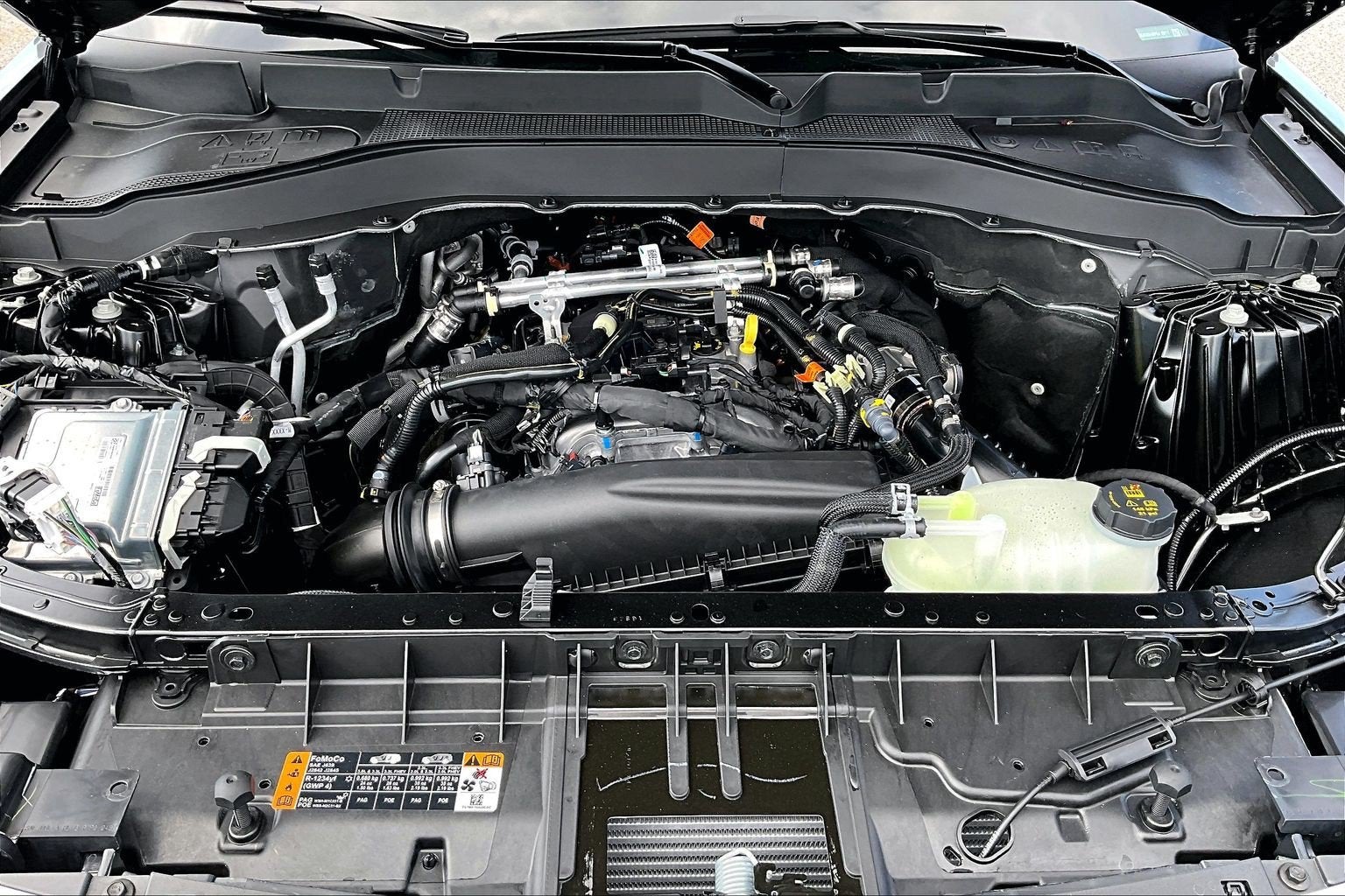 2027 Ford Explorer Active w/200A Pkg