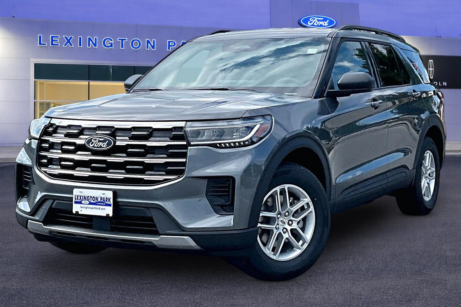 2027 Ford Explorer Active w/200A Pkg