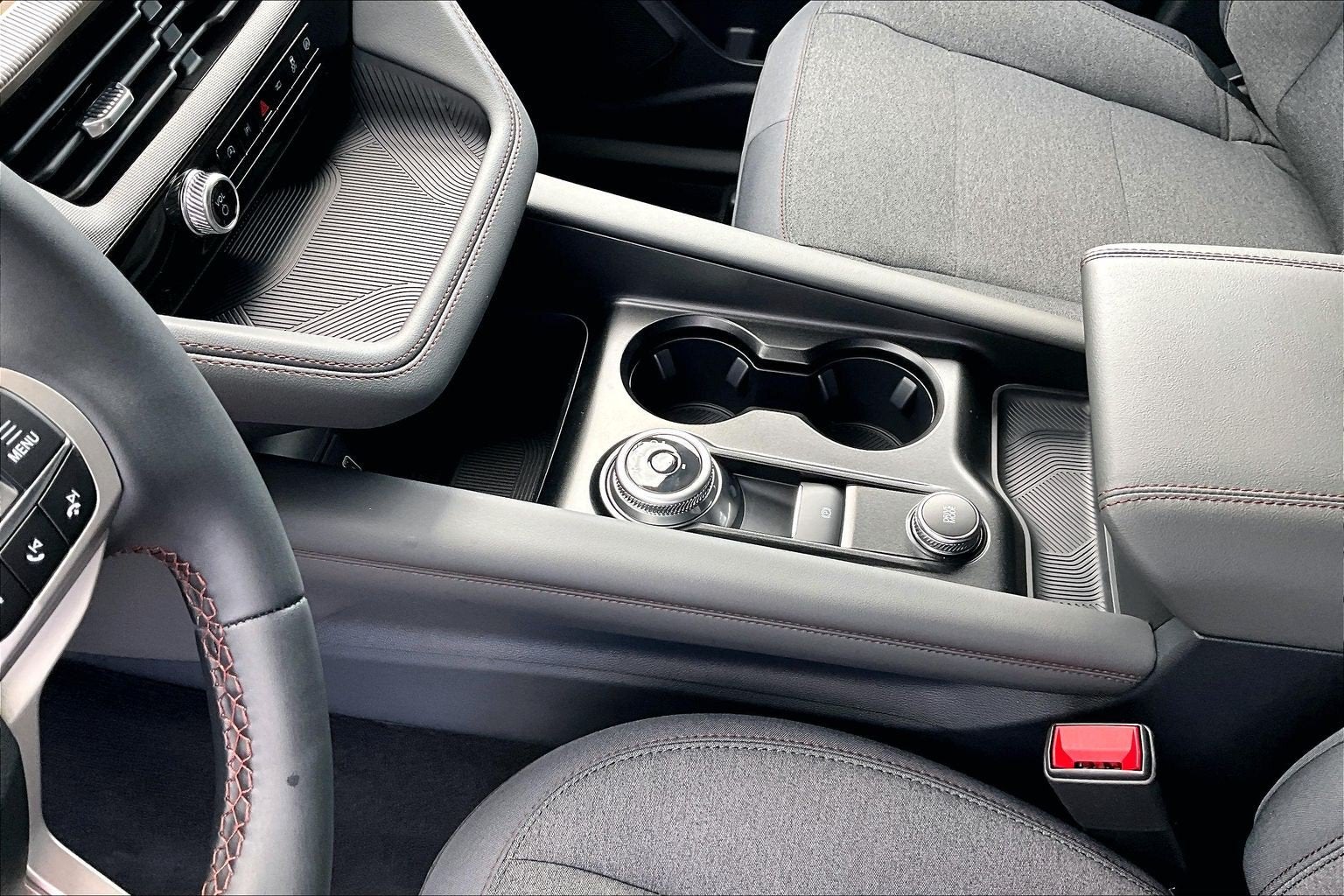 2027 Ford Explorer Active w/200A Pkg