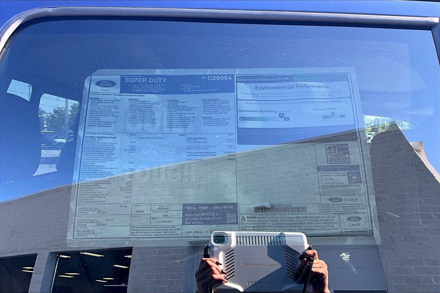 2027 Ford Super Duty F-350 SRW LARIAT