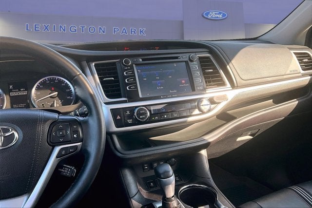 2019 Toyota Highlander Base