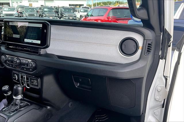 2025 Jeep Wrangler 4-Door Summit 4x4