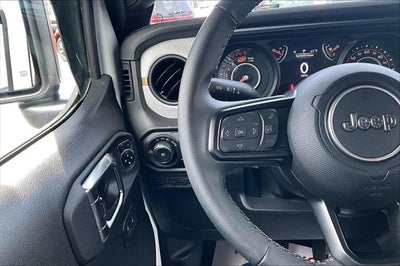2025 Jeep Wrangler 4-Door Summit 4x4