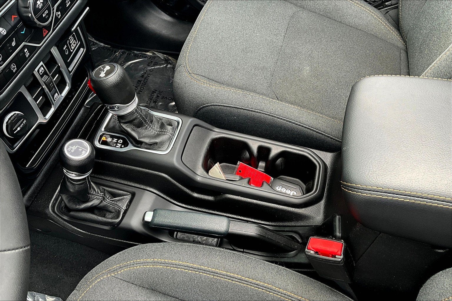 2024 Jeep Wrangler 4-Door Sahara 4x4