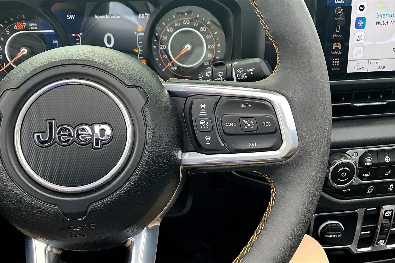 2024 Jeep Wrangler 4-Door Sahara 4x4