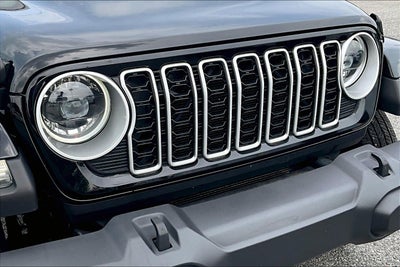 2024 Jeep Wrangler 4-Door Sahara 4x4