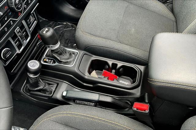 2024 Jeep Wrangler 4-Door Sahara 4x4