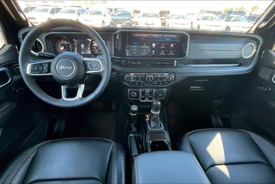 2025 Jeep Wrangler 4-Door Sahara 4x4