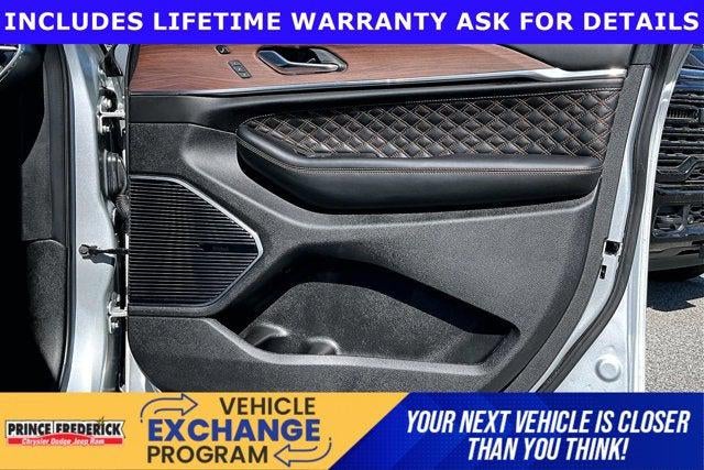 2025 Jeep Grand Cherokee Summit 4x4