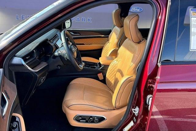 2025 Jeep Grand Cherokee Summit 4x4