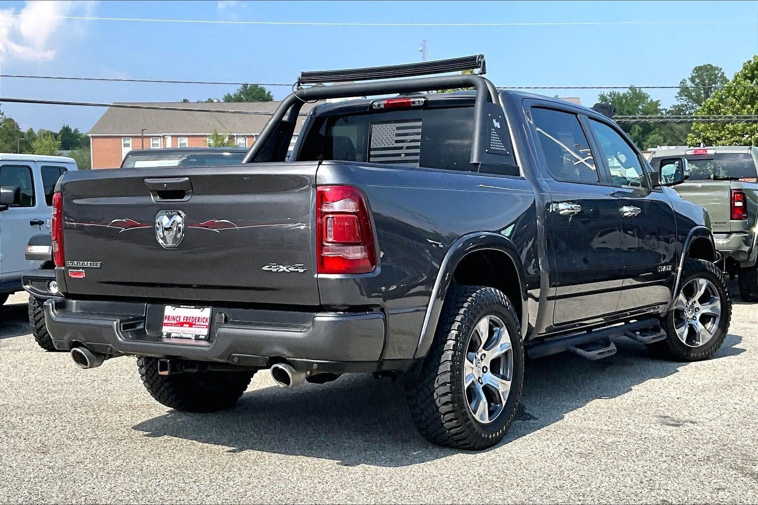 2021 RAM 1500 Laramie Crew Cab 4x4 5'7' Box