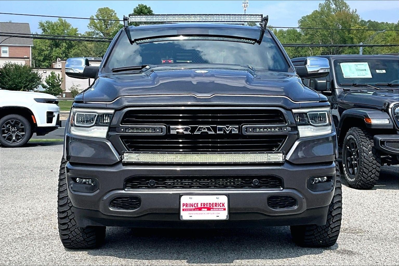 2021 RAM 1500 Laramie Crew Cab 4x4 5'7' Box