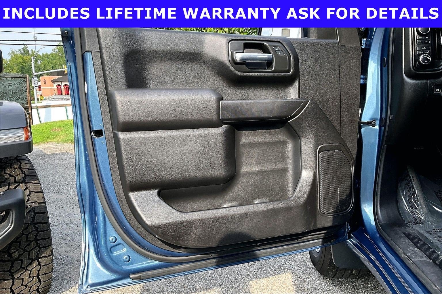 2024 Chevrolet Silverado 1500 4WD Crew Cab Short Bed Custom