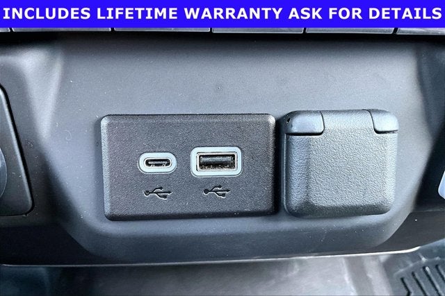 2025 Chevrolet Silverado 1500 4WD Double Cab Standard Bed Custom