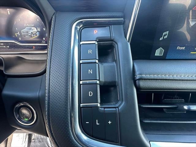2023 Chevrolet Suburban 4WD Premier
