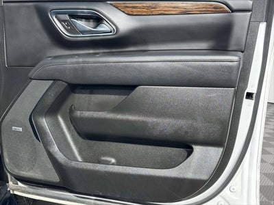 2023 Chevrolet Suburban 4WD Premier