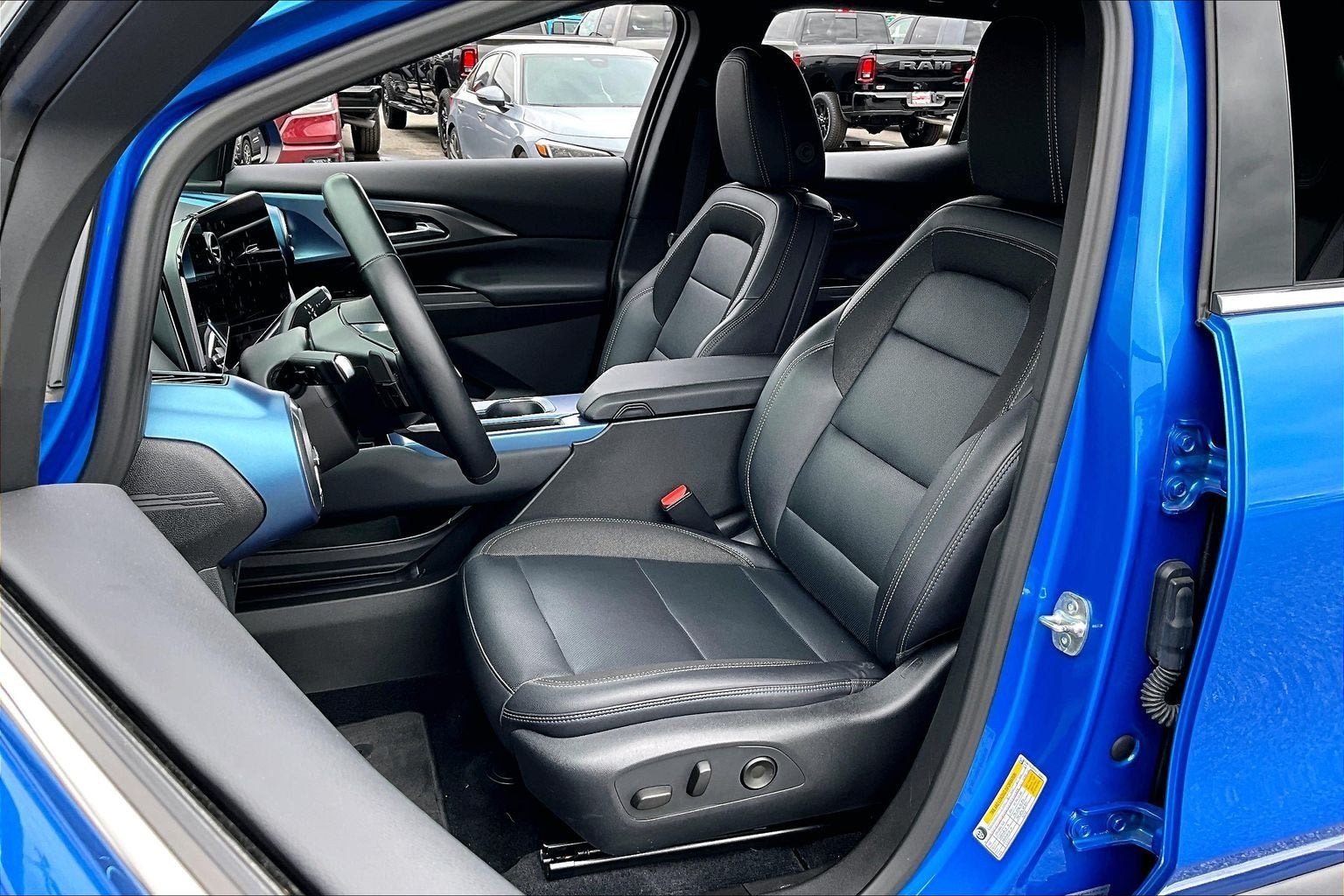2025 Chevrolet Equinox EV LT