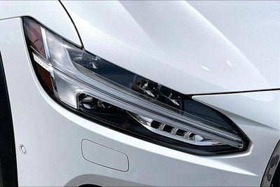 2023 Volvo V90 Cross Country B6 Ultimate