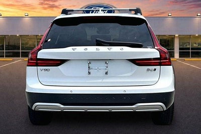 2023 Volvo V90 Cross Country B6 Ultimate