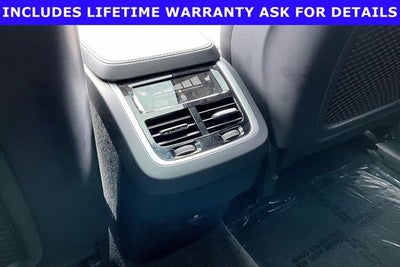 2024 Volvo XC90 B5 Plus Bright Theme