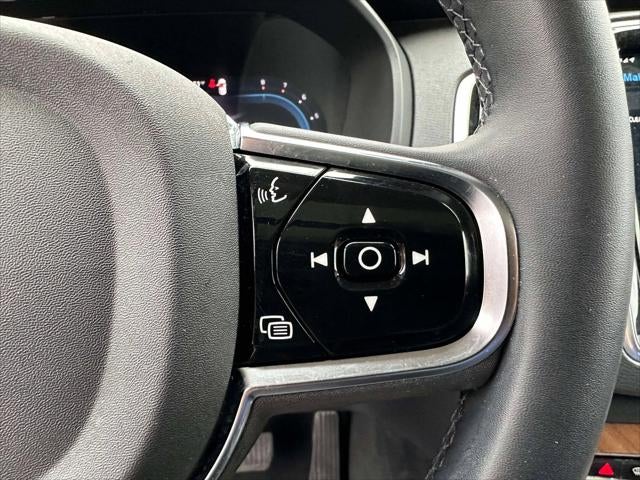 2024 Volvo XC90 B5 Plus Bright Theme