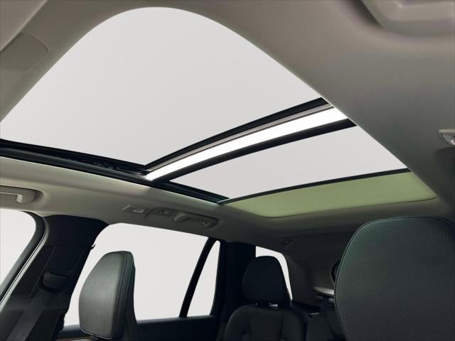 2024 Volvo XC90 B5 Plus Bright Theme