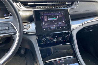 2022 Jeep Grand Cherokee L Laredo