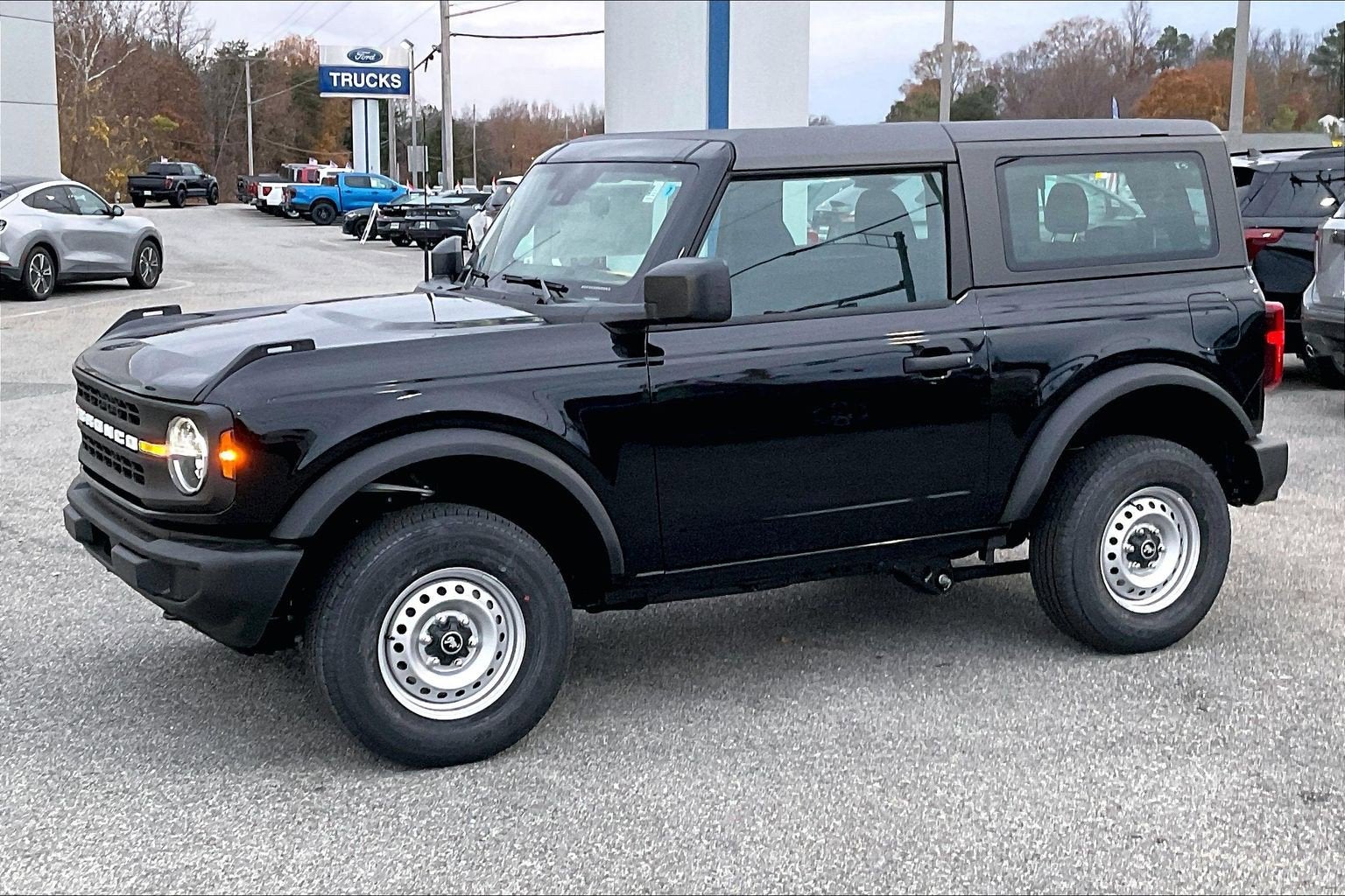 2025 Ford Bronco Base
